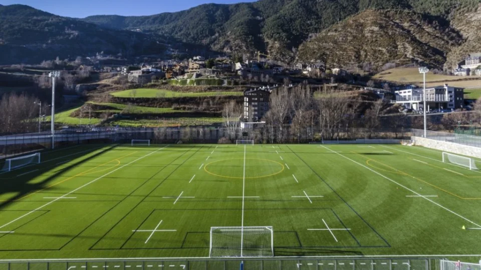 Estadio-Prada-de-Moles-Encamp-1024x683